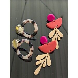 Earrings Set of 2 Boho Goldtone Dangle Acrylic Post-back PinkOrange Animal Print